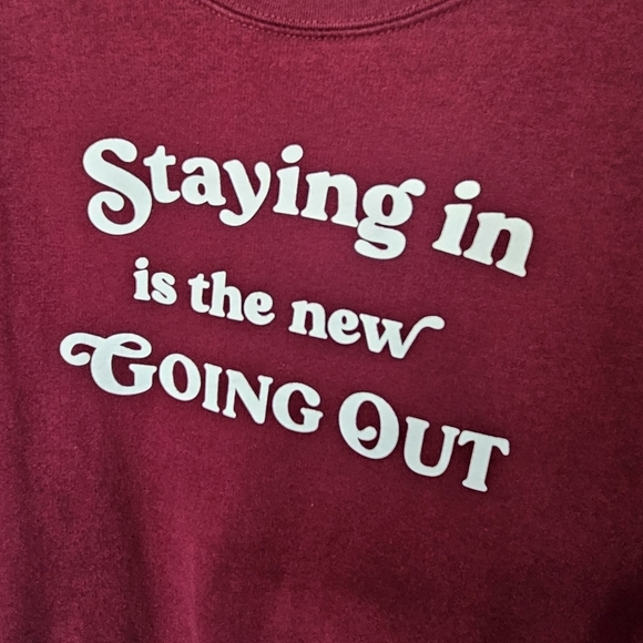 Wound Up Sweatshirt Womens Medium 7-9 Maroon White Funny Graphic Cozy‎ Fall Vibe - Picture 4 of 7